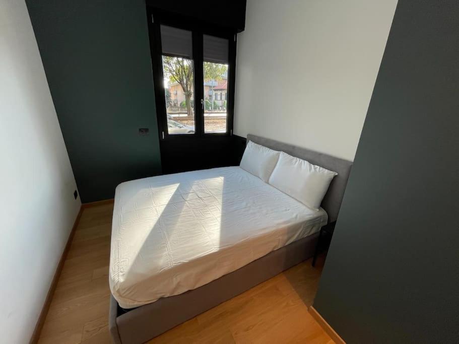 Bnb Capital Milano Central Station - Black Buitenkant foto